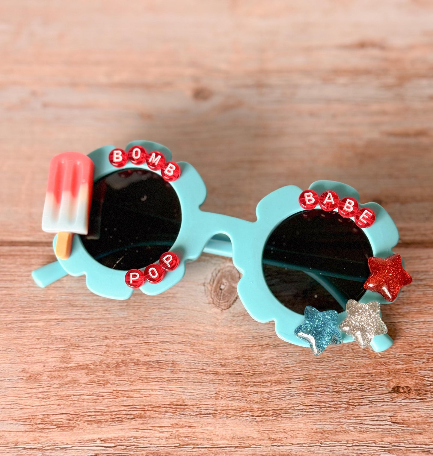 Bomb Pop Babe Shades – Patriotic Dog Sunglasses
