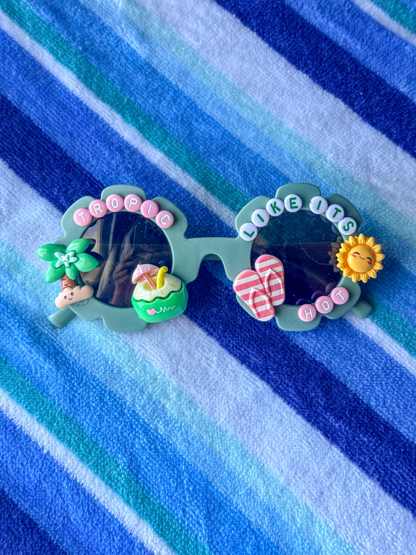 Tropic Like It’s Hot Sunglasses