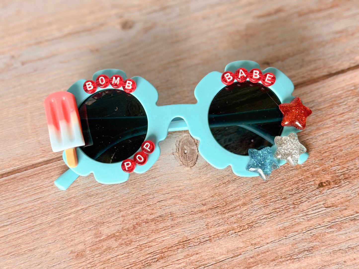 Bomb Pop Babe Shades – Patriotic Dog Sunglasses
