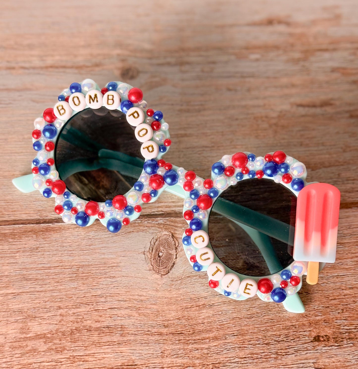 Bomb Pop Cutie Shades – Patriotic Dog Sunglasses