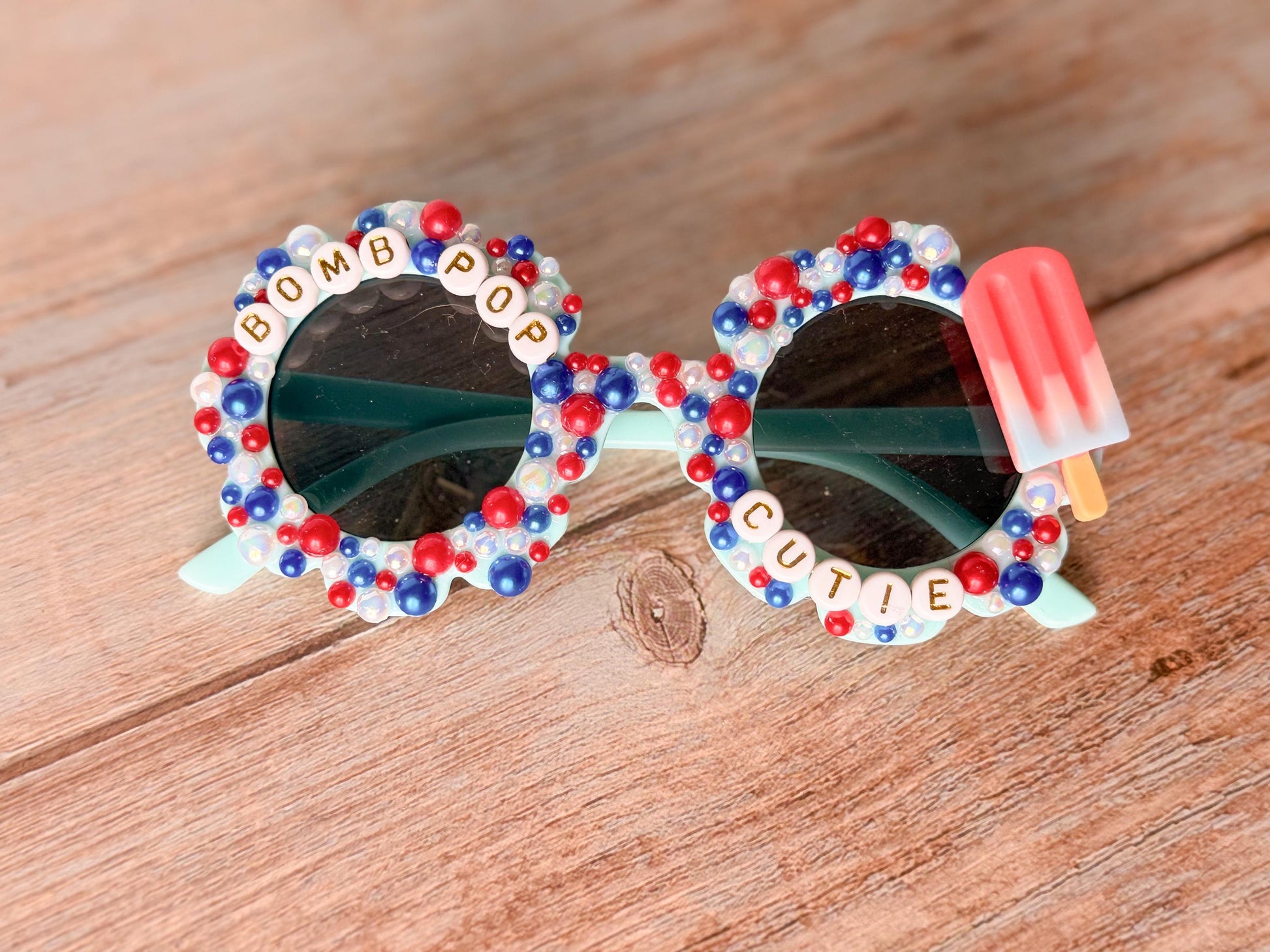 Bomb Pop Cutie Shades – Patriotic Dog Sunglasses